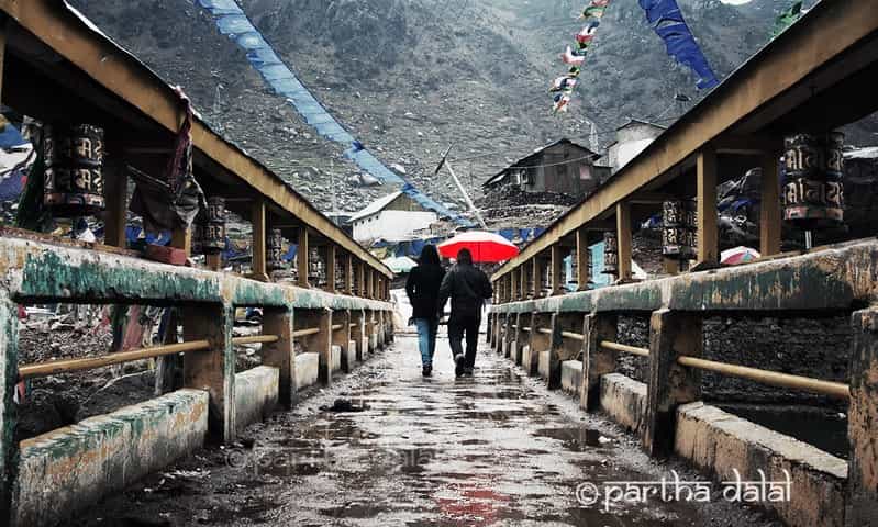 Romantic Pelling Sunset: Honeymoon Views & Peaceful Walks