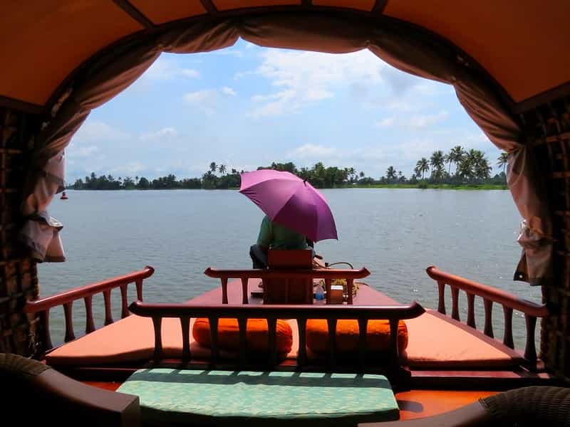 Kumarakom Birding & Backwater Houseboat: Avian Paradise Escape