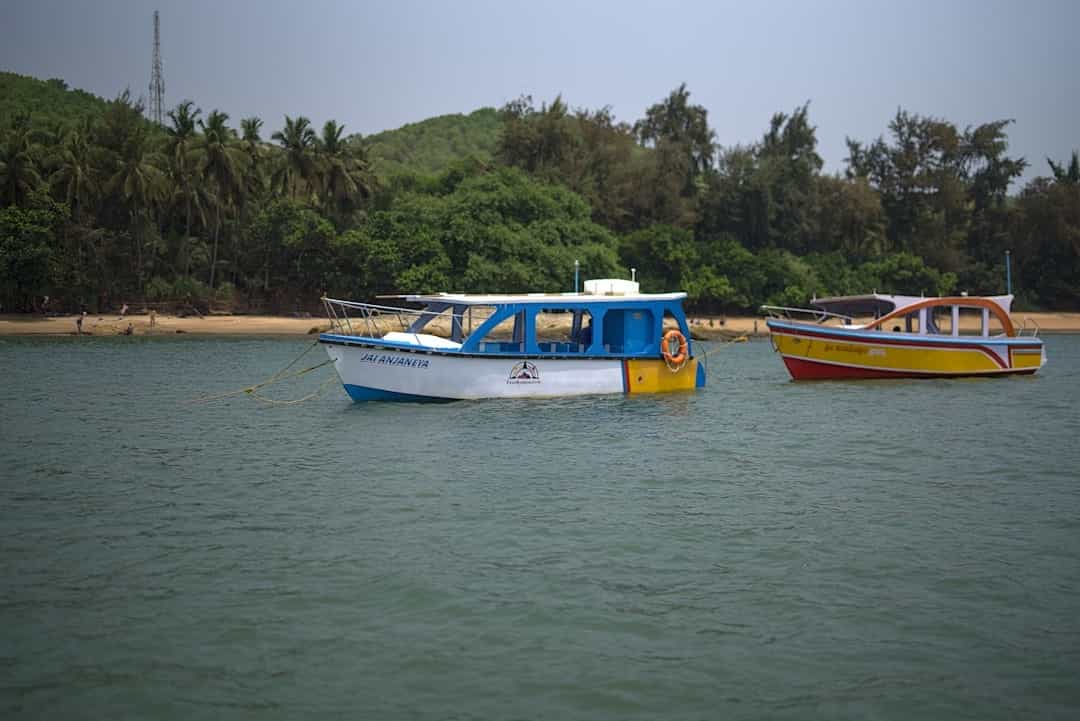 Kerala Luxury Coastal Cruise: Private Yacht from Kochi to Varkala