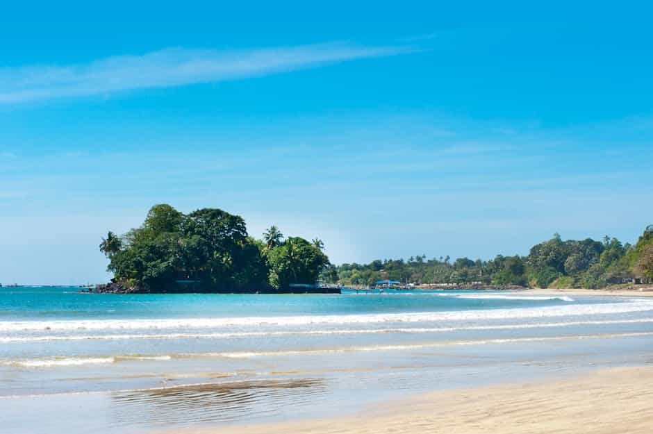 Sri Lanka Luxury Grand Tour: 10 Nights of Beaches, Tea Estates and Private Safaris