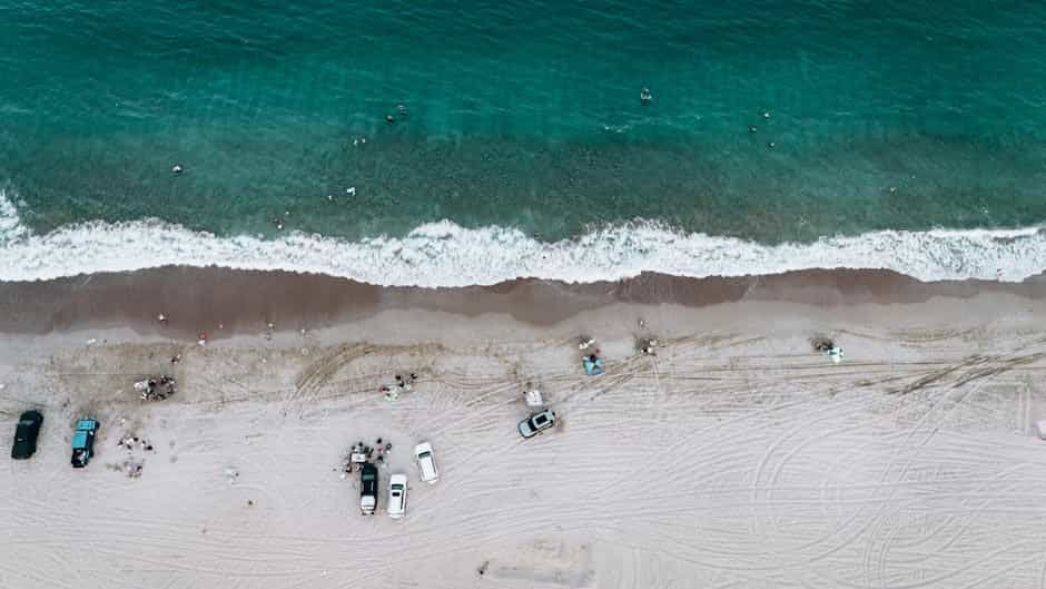 Dubai & Northern Emirates Discovery: Fujairah Beaches & Hajar Mountains