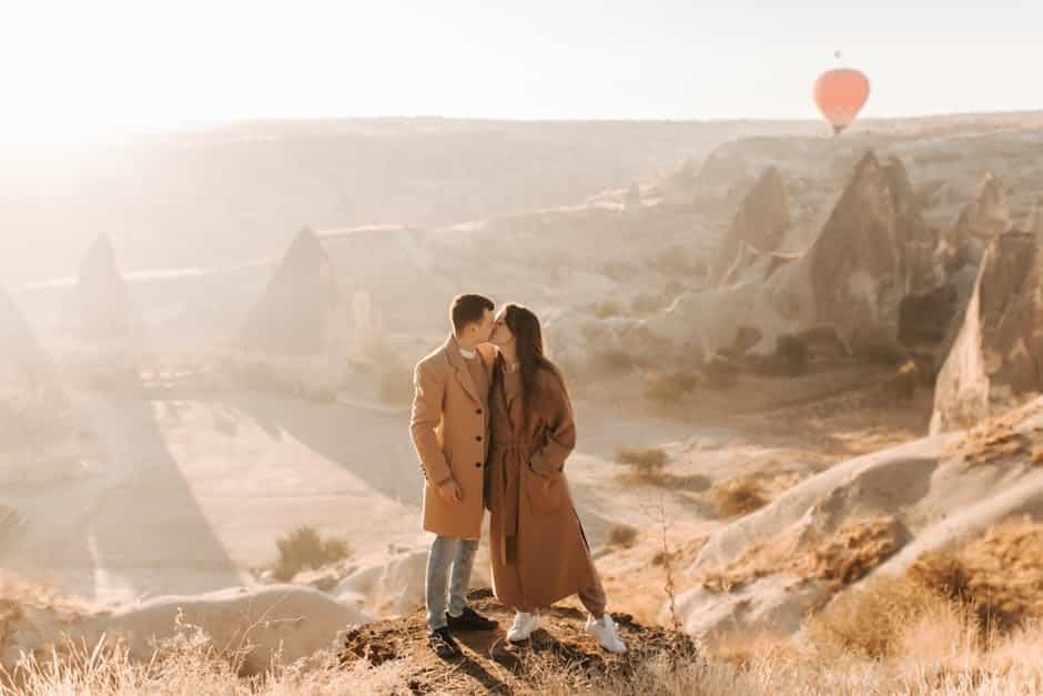 Romantic Cappadocia Honeymoon Package: Balloons, Cave Suites & Private Dinners
