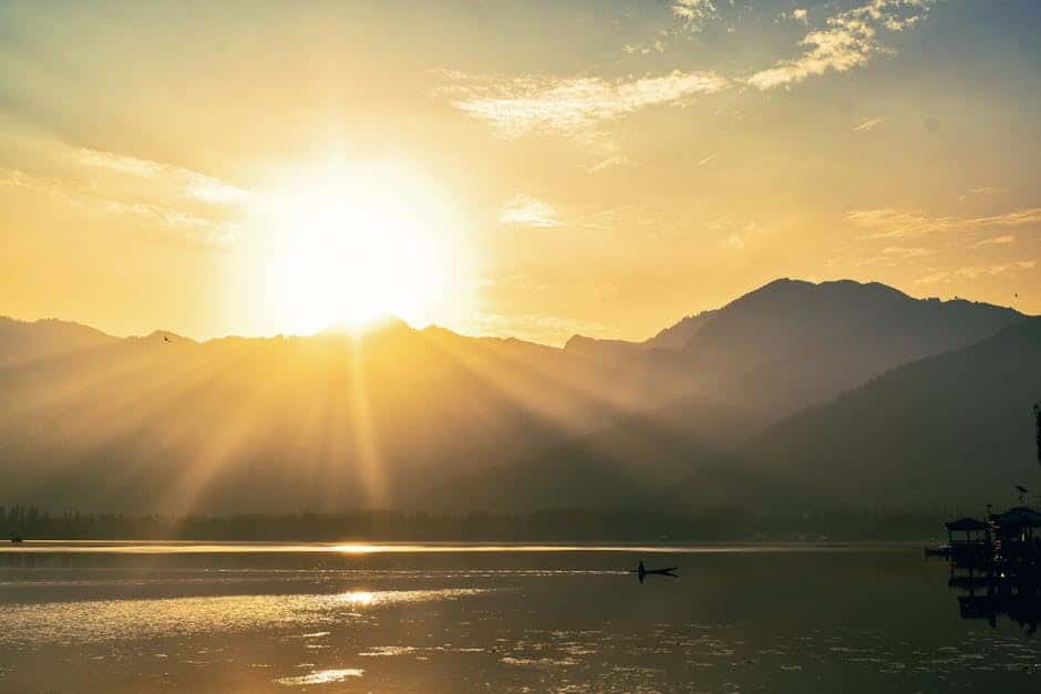 Photographer's Kashmir: Sunrise Over Dal Lake & Mountain Vistas