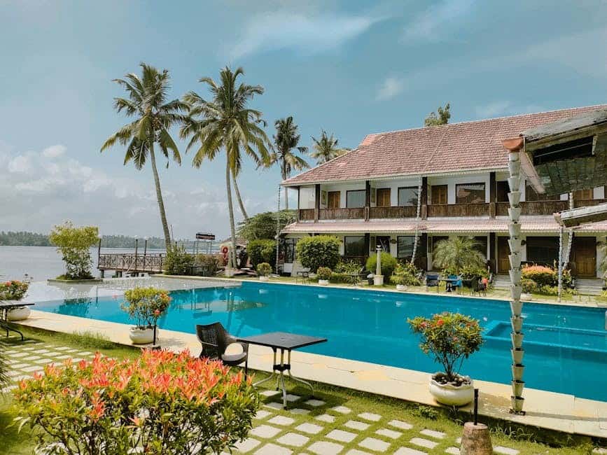 Kerala Luxury Honeymoon: Private Pool Villa & Romantic Cruise