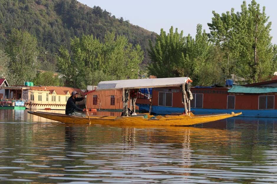 Romantic Srinagar Honeymoon: Mughal Gardens & Private Houseboat