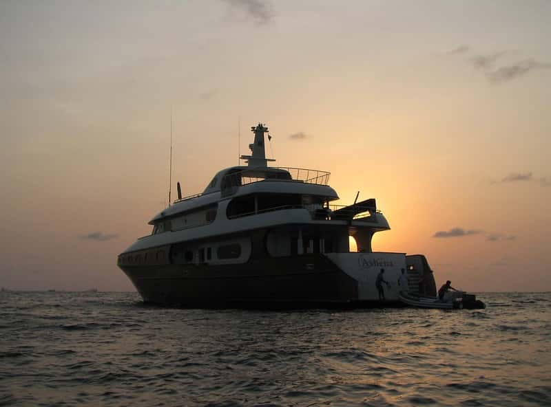 Goa Luxury Coastal Escape 5N: Premium Resorts & Sunset Yacht