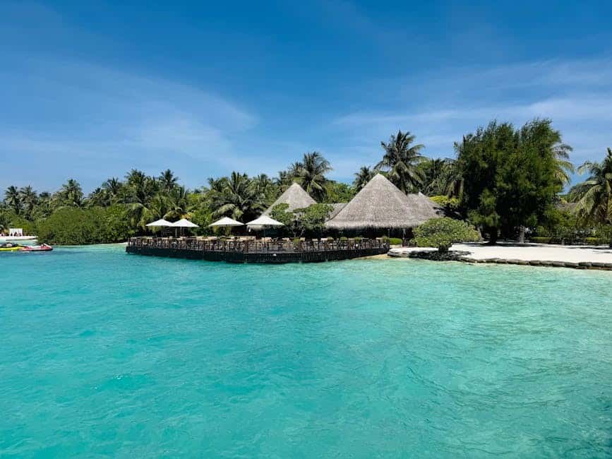 Eco-Friendly Maldives Escape: Sustainable Resorts & Marine Tours