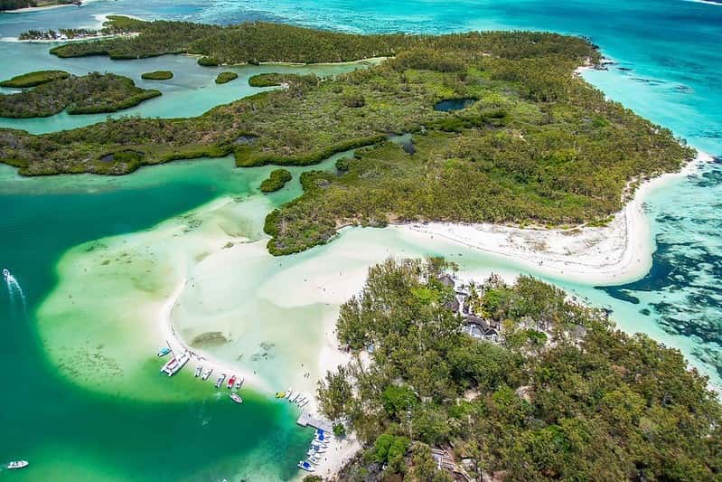 Mauritius Family Fun 4-Night Package: Aquarium, Ile aux Cerfs & Water Park