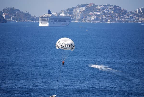 Parasailing and jet skiing at Corbyn’s Cove Photo 1