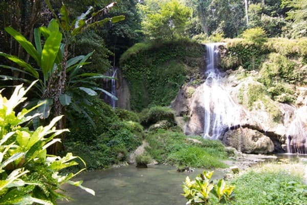 White Surf and Whisper Wave waterfalls Photo 2