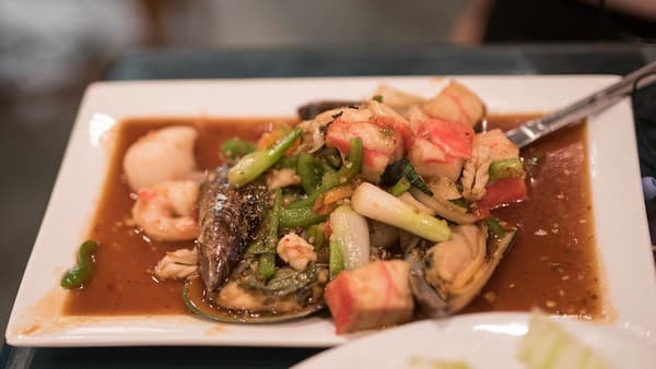 Seafood and local cuisine tasting Photo 1