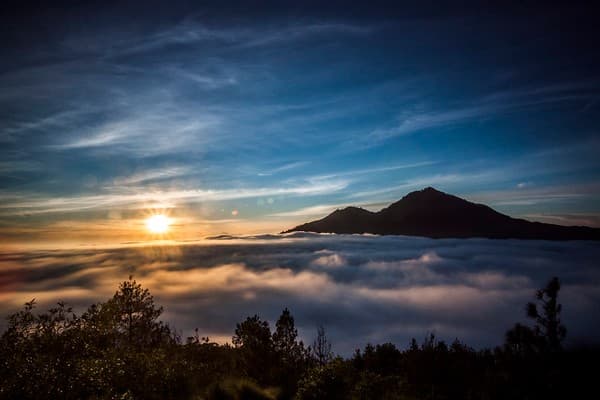 Mount Batur sunrise trek Photo 2