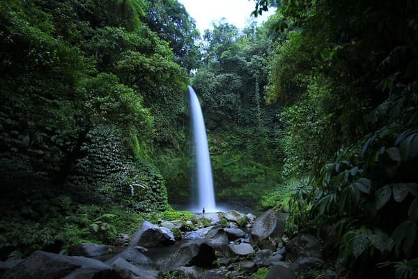 Nungnung Waterfall visit Photo 3