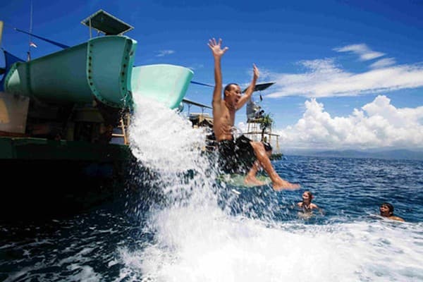 Watersports (parasailing, jet ski) Photo 3