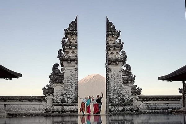 lempuyang temple3