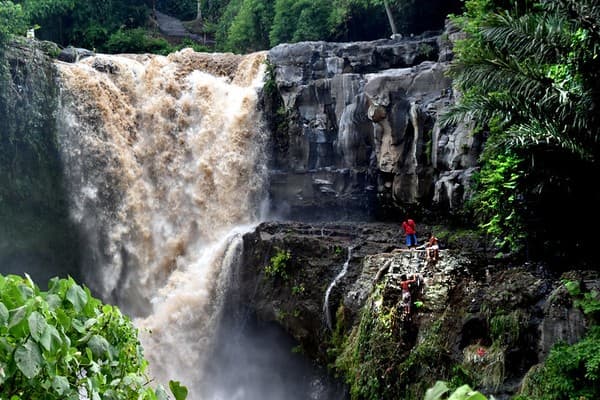 Tegenungan Waterfall