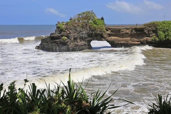 Indian Ocean and Pura Batu Bolong
