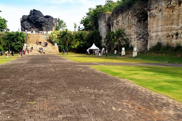 "Lotus" Garuda Wisnu Kencana, Bali.