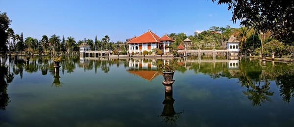 Taman Ujung Water Palace