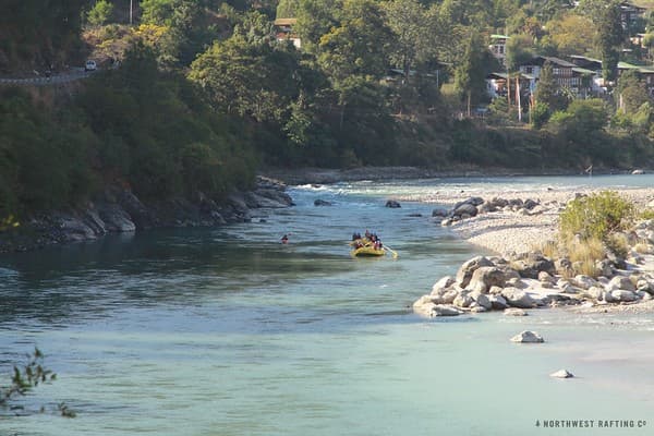 White-water rafting on Mo Chhu and Pho Chhu Photo 1