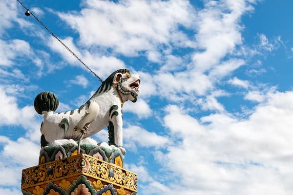 Hike to Khamsum Yulley Namgyal Chorten Photo 3