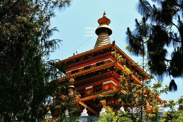 Hike to Khamsum Yulley Namgyal Chorten Photo 2