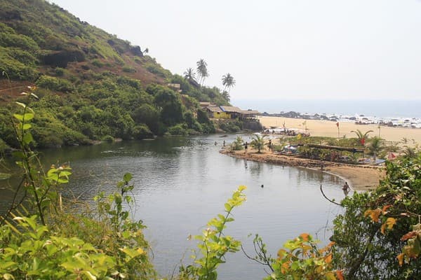Arambol Sweet Water Lake and beach hike Photo 2