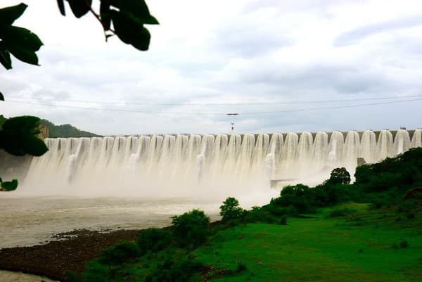 Sardar Sarovar Overflow, July 20, 2013, Gujarat