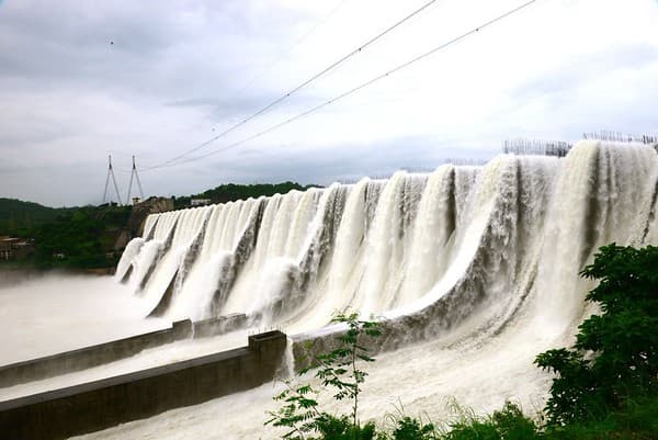Sardar Sarovar Overflow, July 20, 2013, Gujarat