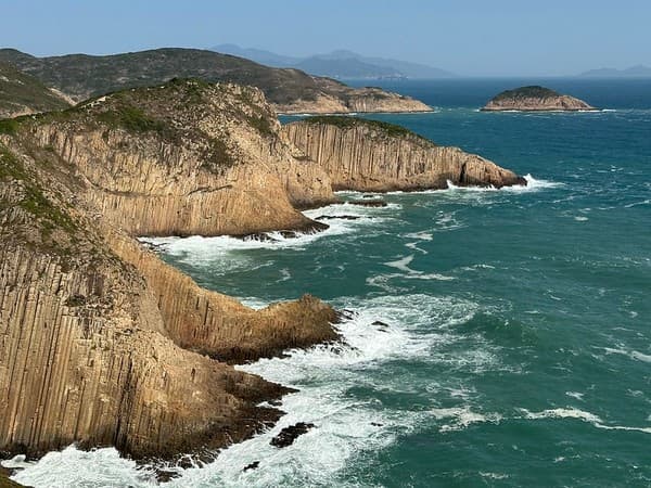 Sai Kung island-hopping and beaches (Sharp Island/High Island) Photo 3