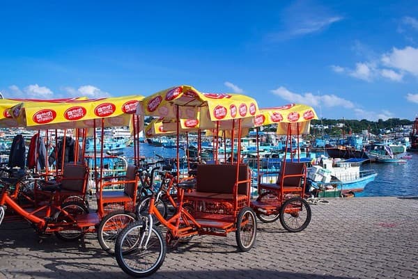 Cheung Chau island day trip Photo 3