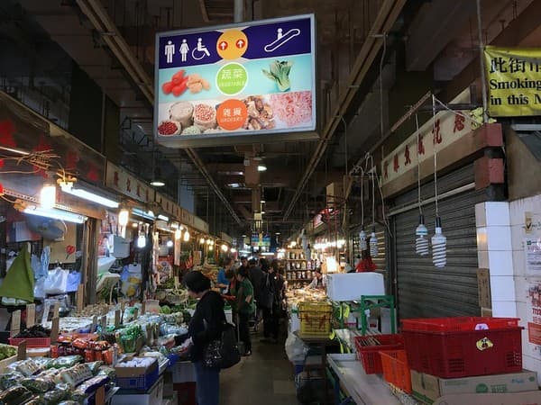 Sham Shui Po food crawl & street markets Photo 3