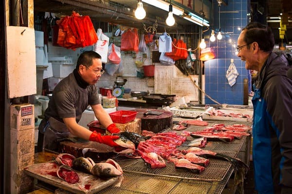 Sham Shui Po food crawl & street markets Photo 1