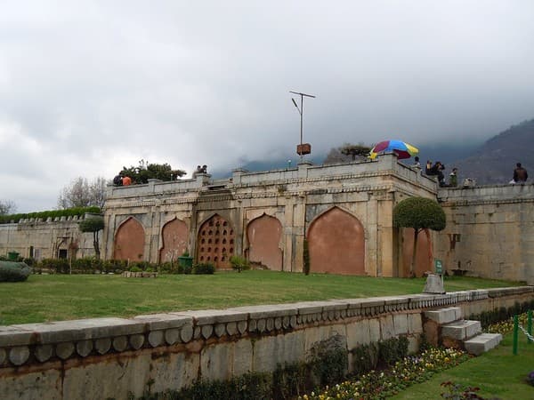 Explore Nishat Bagh (Mughal Garden) Photo 3