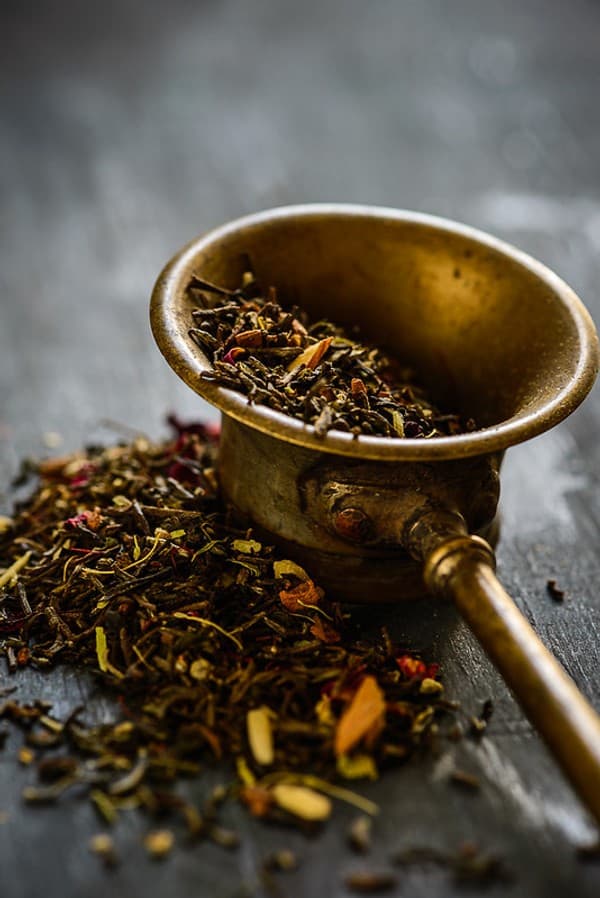 Sip Kashmiri Kahwa and Noon Chai with local breads Photo 3
