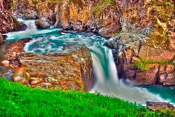 Aharbal Waterfall excursion