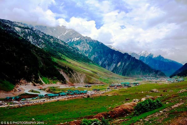 Sonamarg meadows and valley viewpoints Photo 1