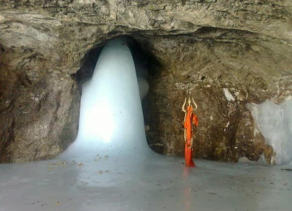 Amarnath Cave pilgrimage (seasonal Jul–Aug)
