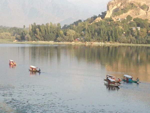 Wular Lake boating and birding Photo 2