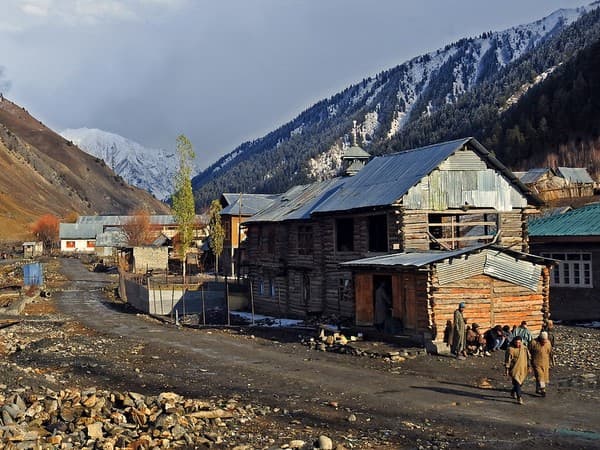 Gurez Valley village stay and Kishanganga views Photo 1