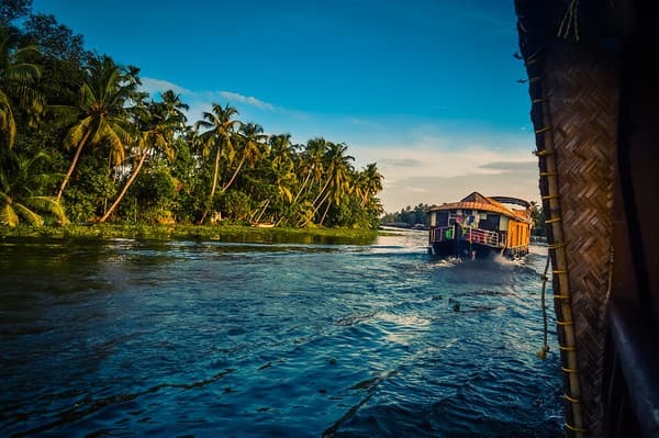 Houseboat spa or wellness session