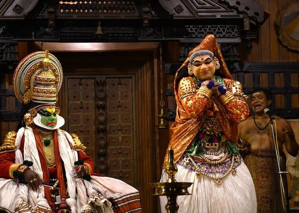 Kathakali classical dance performance Photo 1