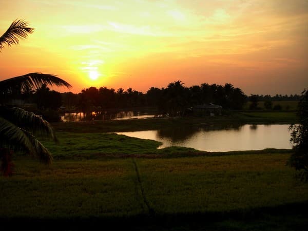 Varkala cliff and beach sunset Photo 3