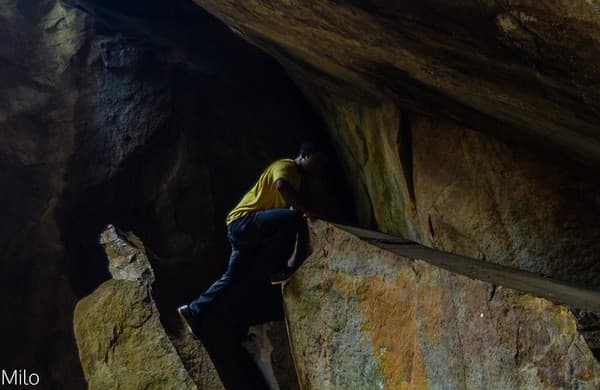 Edakkal Caves prehistoric petroglyphs Photo 3