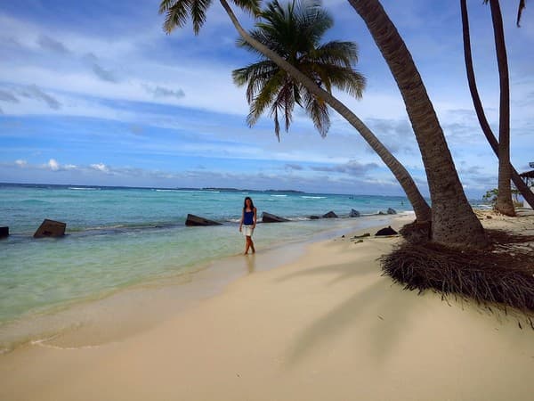 Island hopping to local islands Photo 2