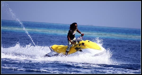 Jet ski and watersports session Photo 2