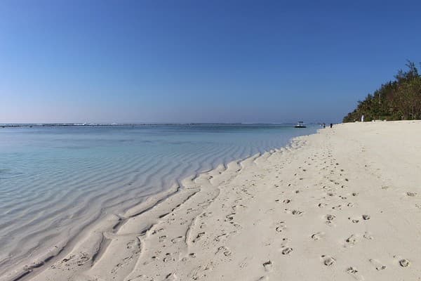 Hulhumalé Beach