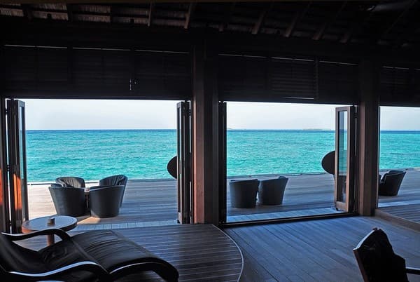 O-Bar, Kuredu, Maldives
