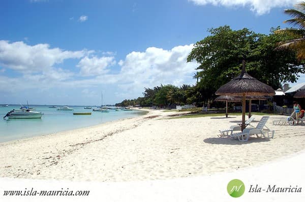 Mauritius Beaches - North - Trou aux Biches - 003