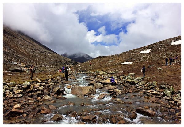 Zero Point (Yumesamdong) snowfields and high-altitude views